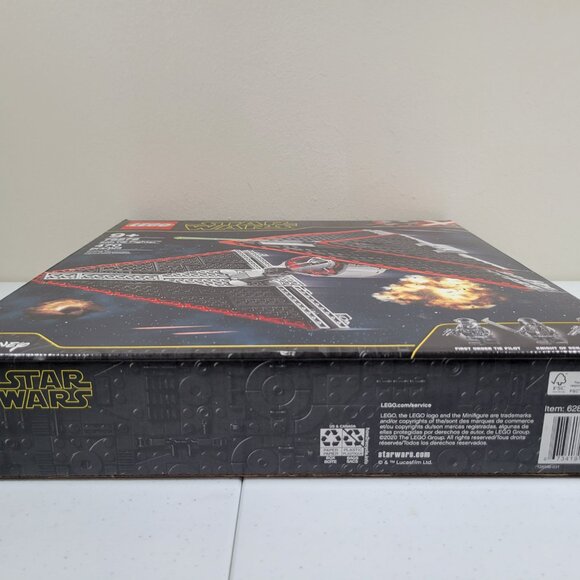 LEGO Star Wars: Tantive IV (75244) - Picture 4 of 16